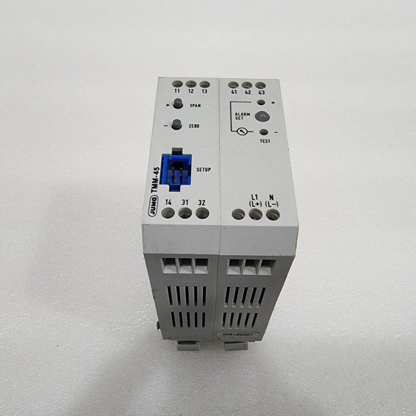 JUMO TMM-45 TEMPERATURE TRANSMITTER TMM-45/11.01.00.00