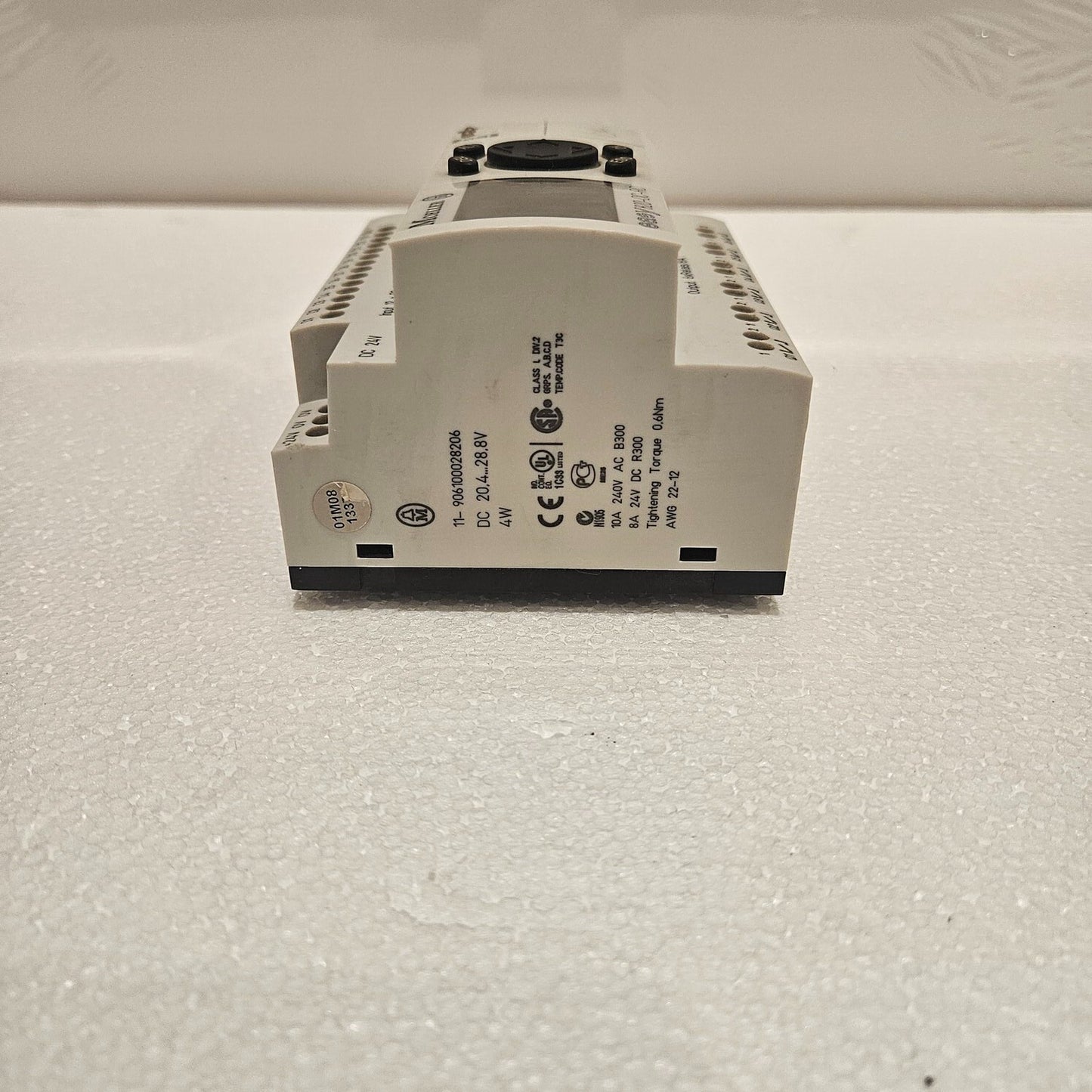 EATON EASY 820-DC-RC PROGRAMMABLE CONTROL RELAY 24VDC