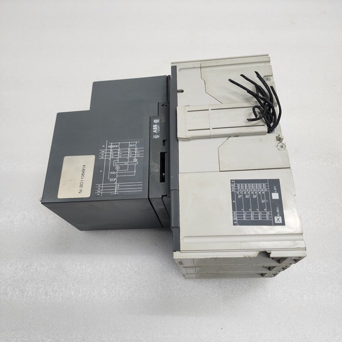 ABB SACE TMAX T5N 400 MOTOR OPERATOR 400A PR221DS 110-125V