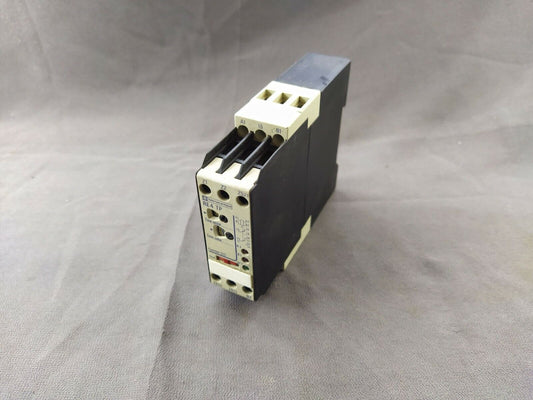 Telemecanique RE4 TP13BU Time Delay Relay 0.05s-300h 110-240V LOT OF 3 PCS 