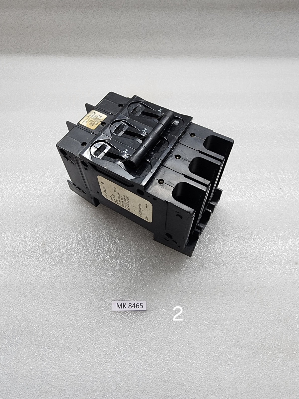UND LAB INC LR26229 3-POLE CIRCUIT BREAKER 80A