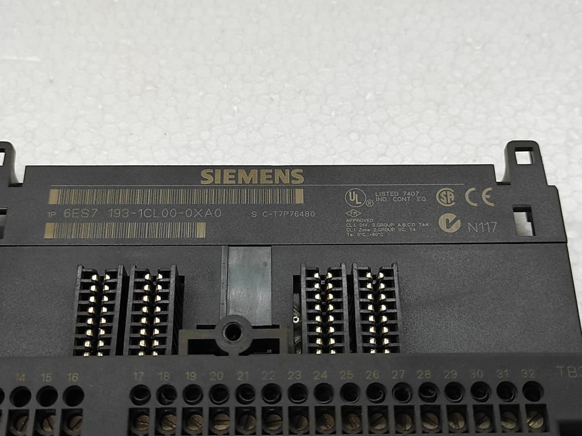 Siemens 6ES7 193-1CL00-0XA0 Terminal Block 6ES7 133-1BL01-0XB0 ET200L