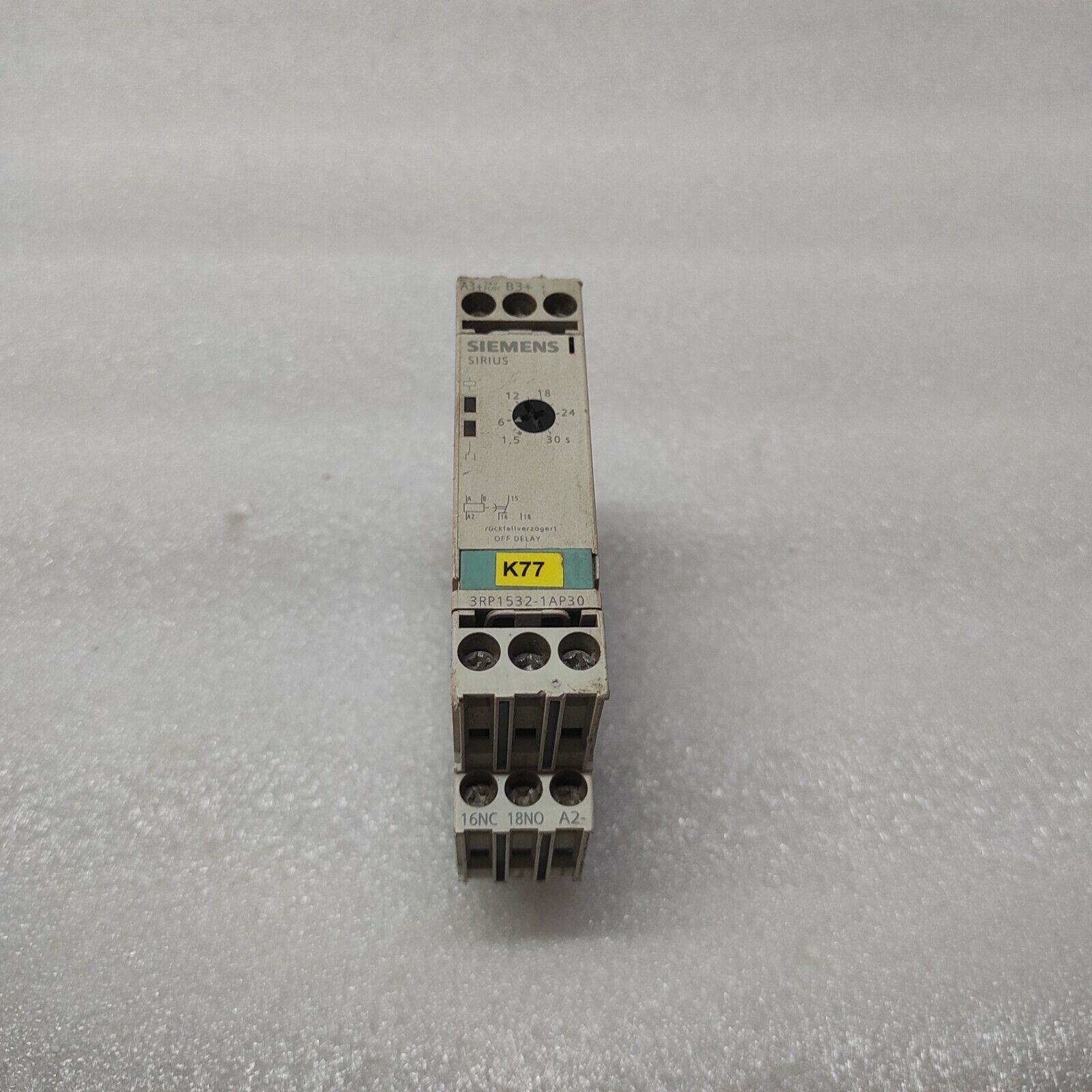 SIEMENS 3RP1532-1AP30 TIMER RELAY 24V