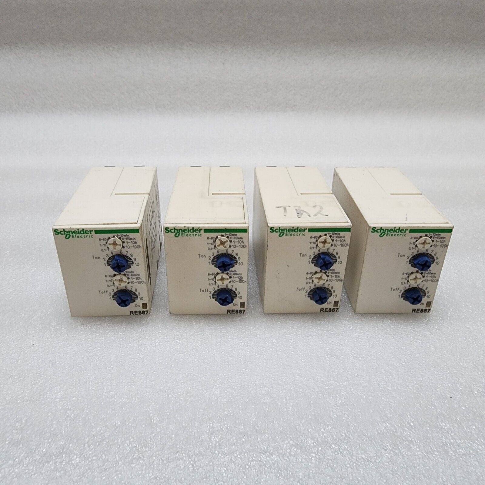 RE88867455 UNIVERSAL PLUG IN TIMING RELAY 24VDC/24-240VAC
