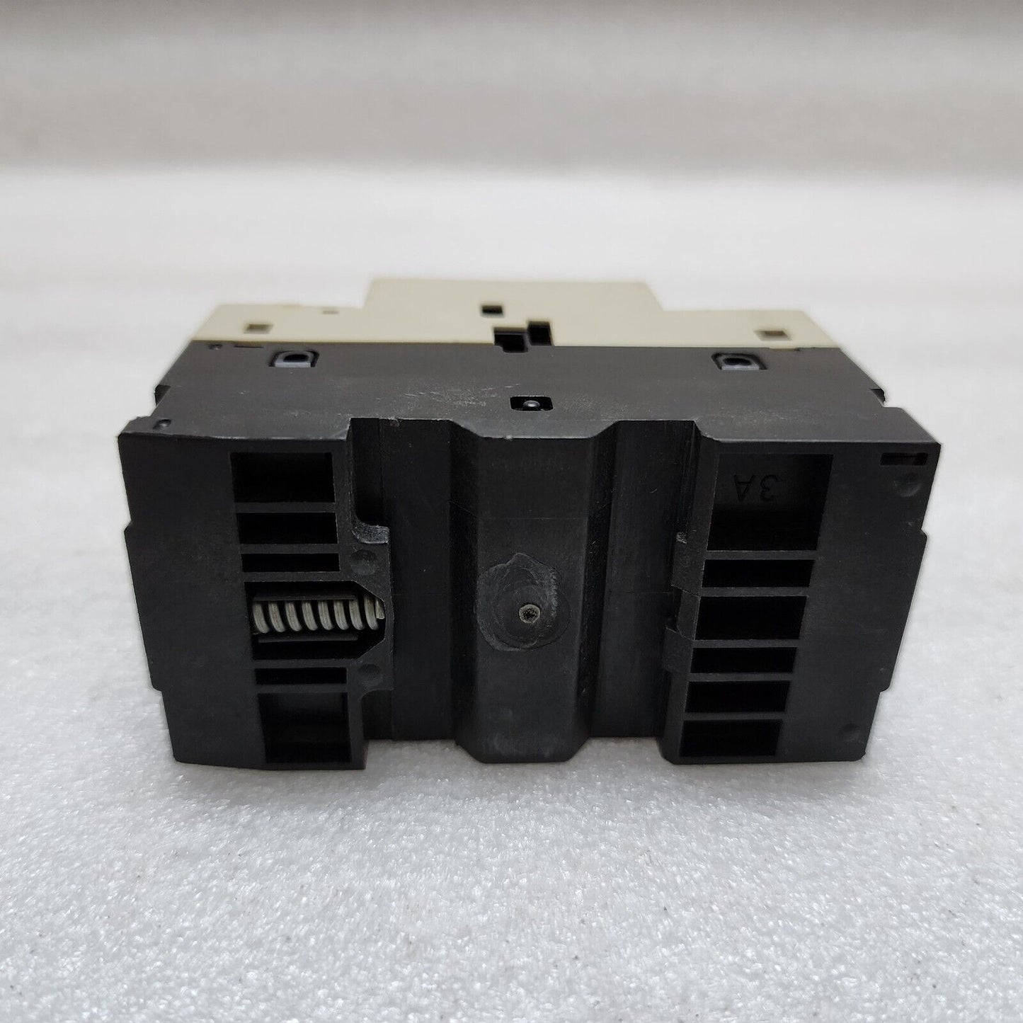 TELEMECANIQUE GV2-M05 CIRCUIT BREAKER MOTOR PROTECTION 0.63-1.0A LOT OF 8 UNIT