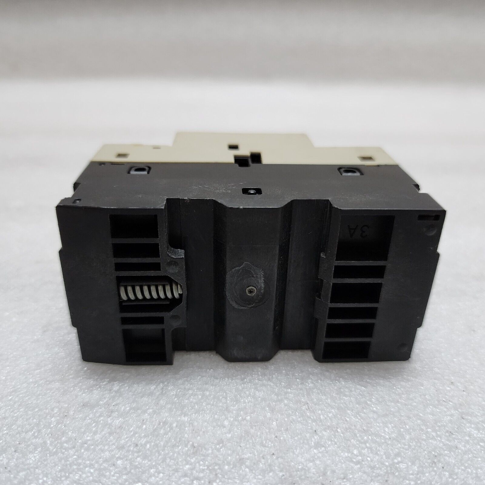 TELEMECANIQUE GV2-M05 CIRCUIT BREAKER MOTOR PROTECTION 0.63-1.0A LOT OF 8 UNIT