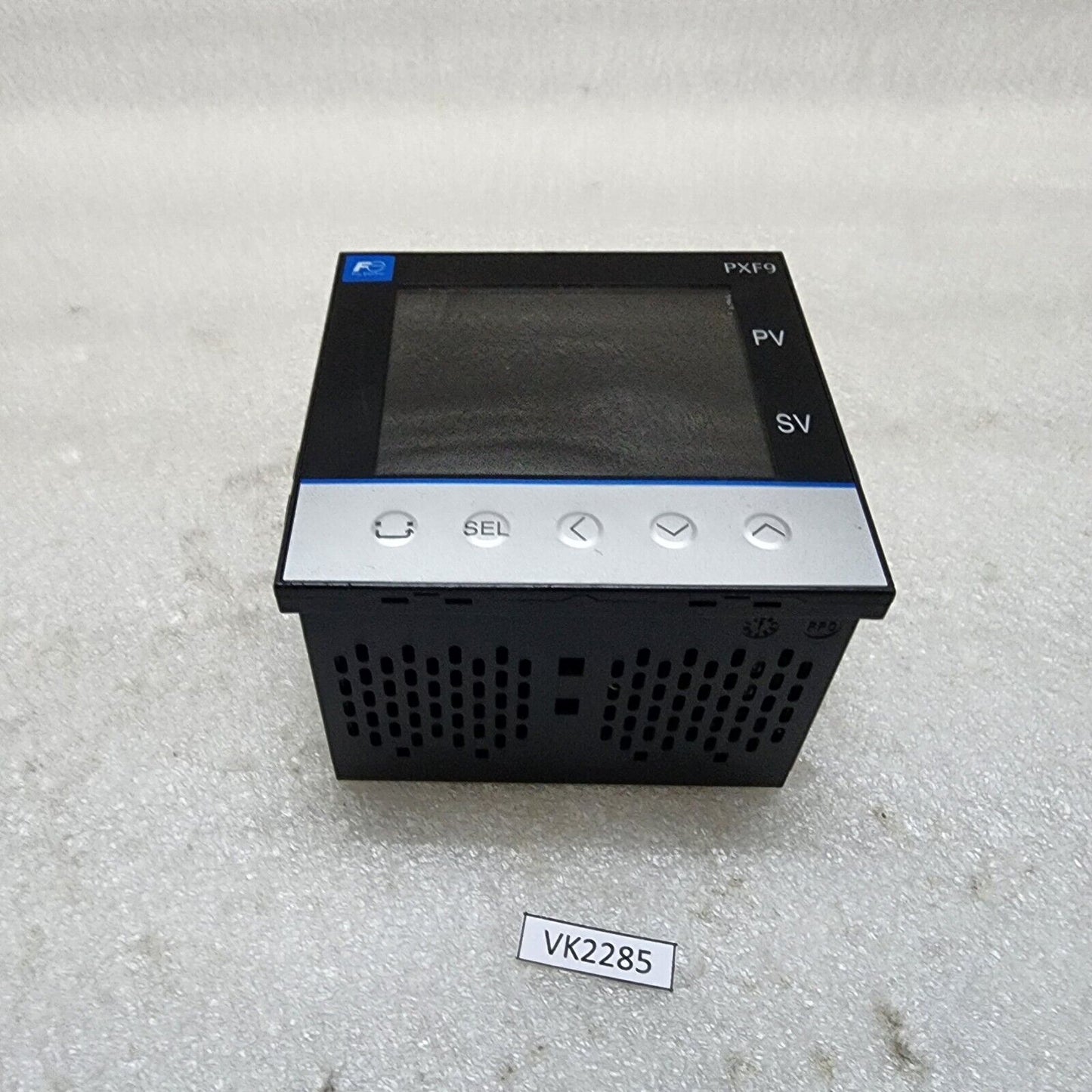 FUJI ELECTRIC PXF9ACA2-1VM00-P TEMPERATURE CONTROLLER 100-240VAC