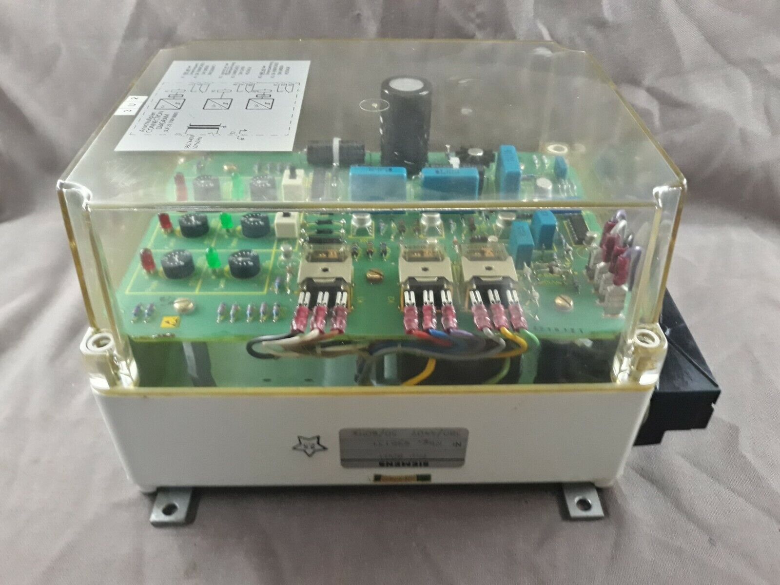 Siemens 7RP 8001 Voltage Frequency Relay SUF22