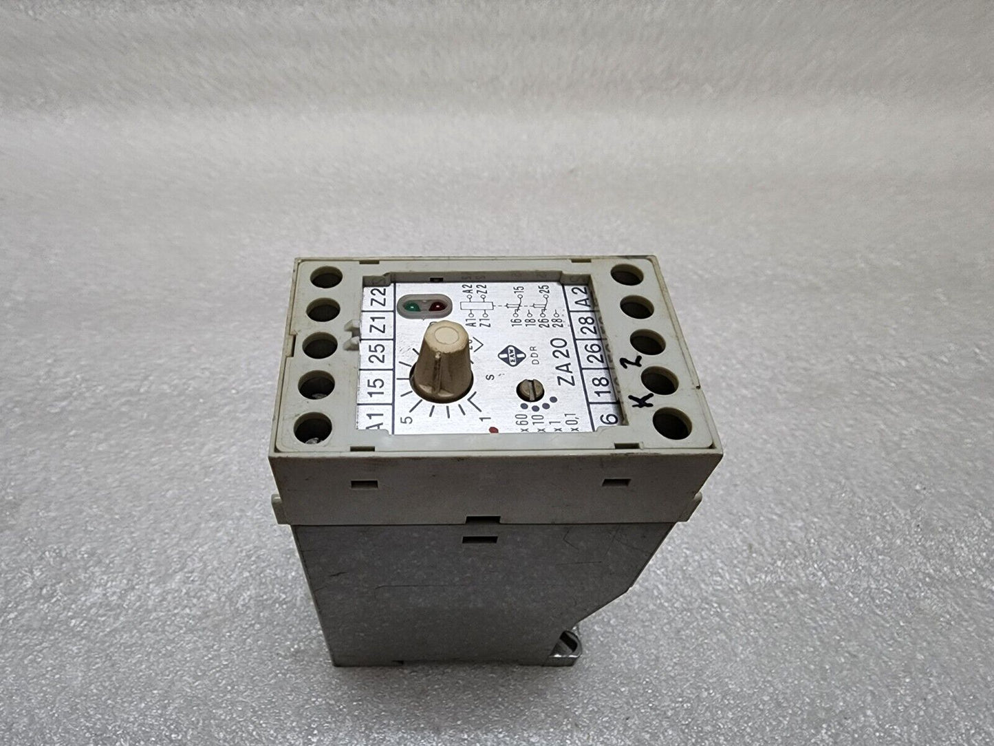 DDR ZA20 TIME RELAY 136 35 12 901 02