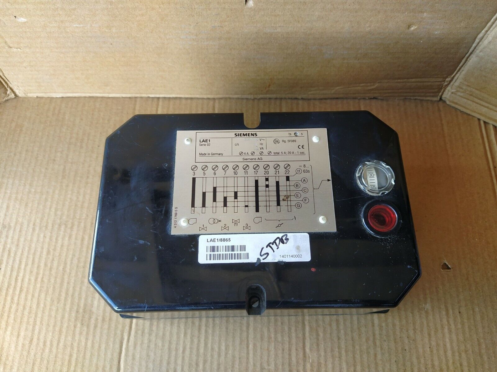 Siemens LAE1 Oil Burner Controller LAE1/8865 Serie 02 220-240V AC