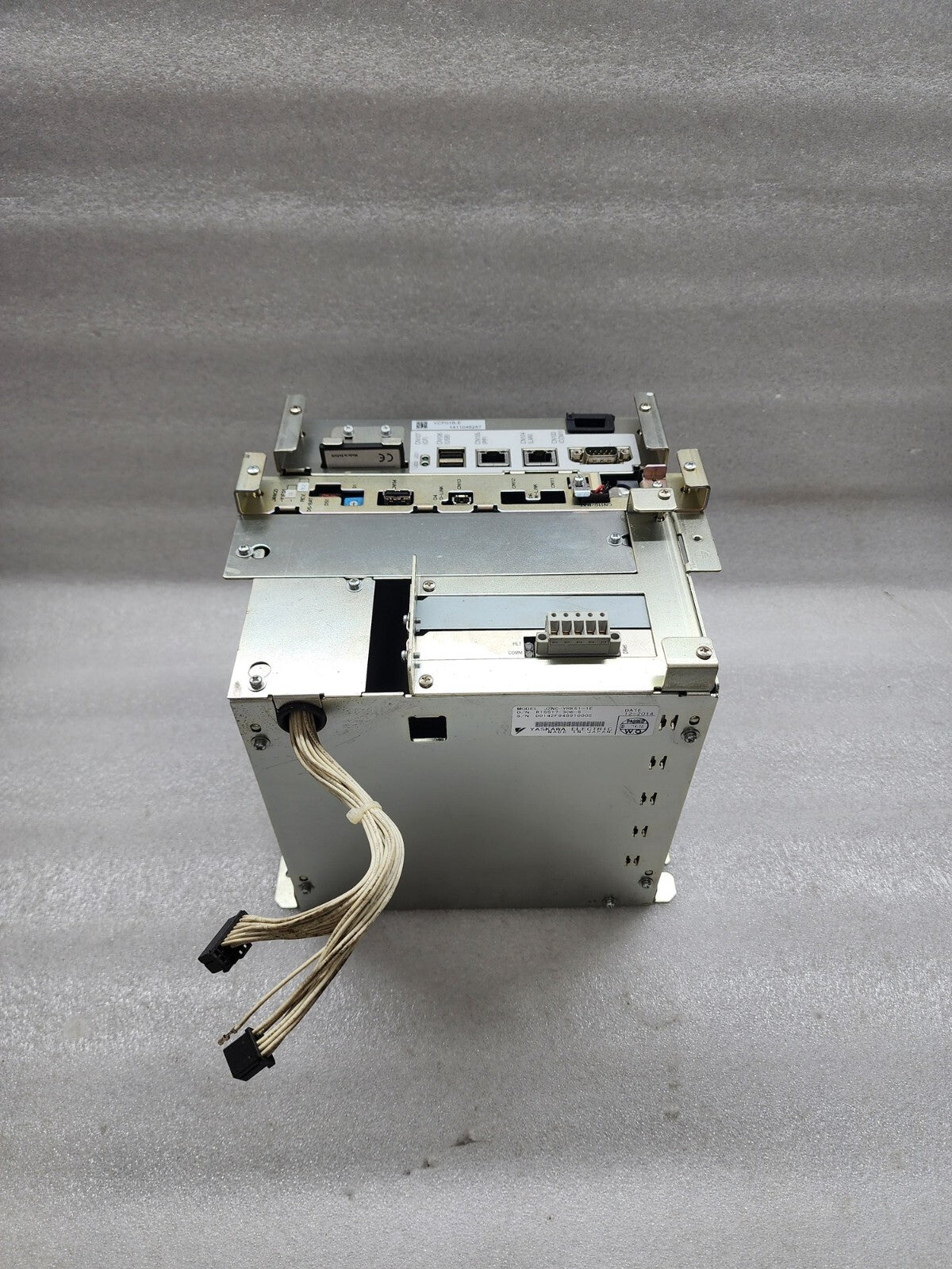 YASKAWA JZNC-YRK51-1E ROBOT CPU SERVO DRIVE R15517-306-5
