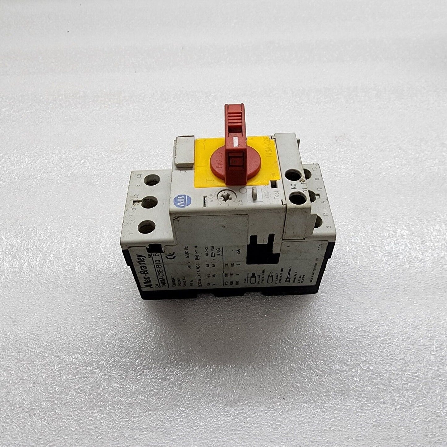 ALLEN BRADLEY CAT 140M-C2E-B10 MANUAL MOTOR STARTER 2.5-4A