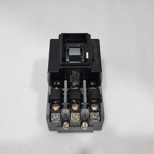 ALLEN BRADLEY CAT 609T-AOW MANUAL STARTING SWITCH SER G
