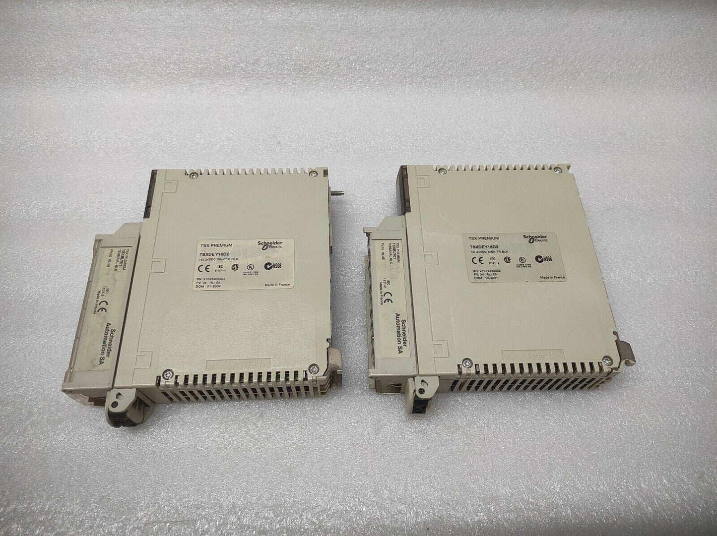 SE TSXDEY16D2 DISCRETE INPUT MODULE 