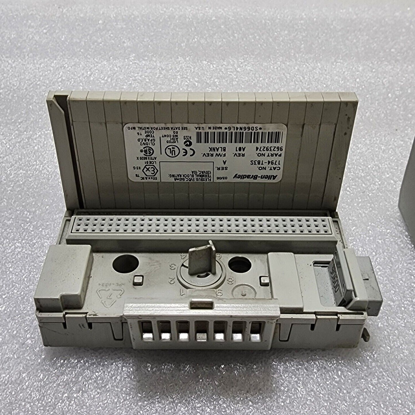 ALLEN BRADLEY CAT 1794-IB16 SER A 96145678