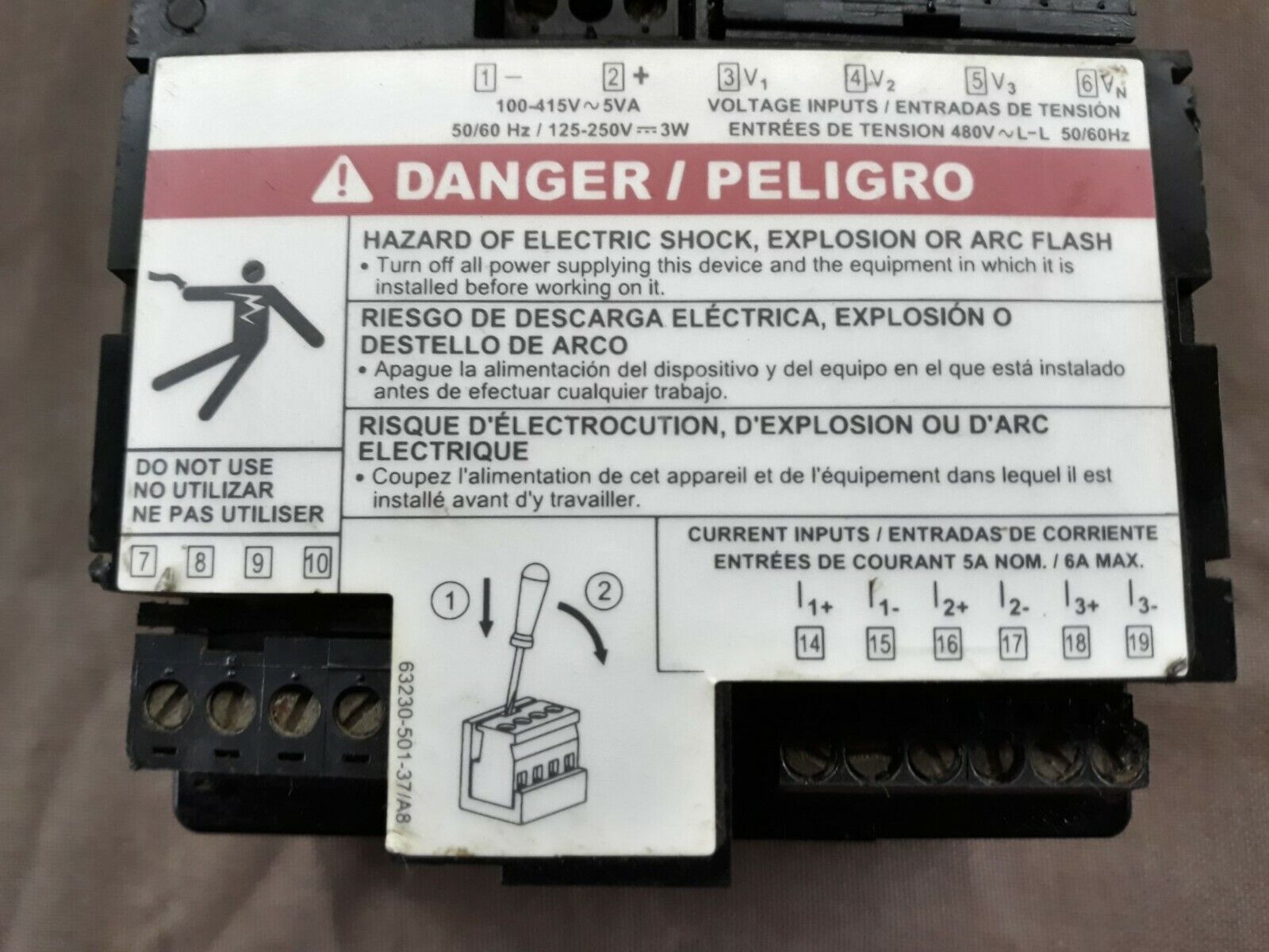 SE PM 700 Power Logic PM700MG CA