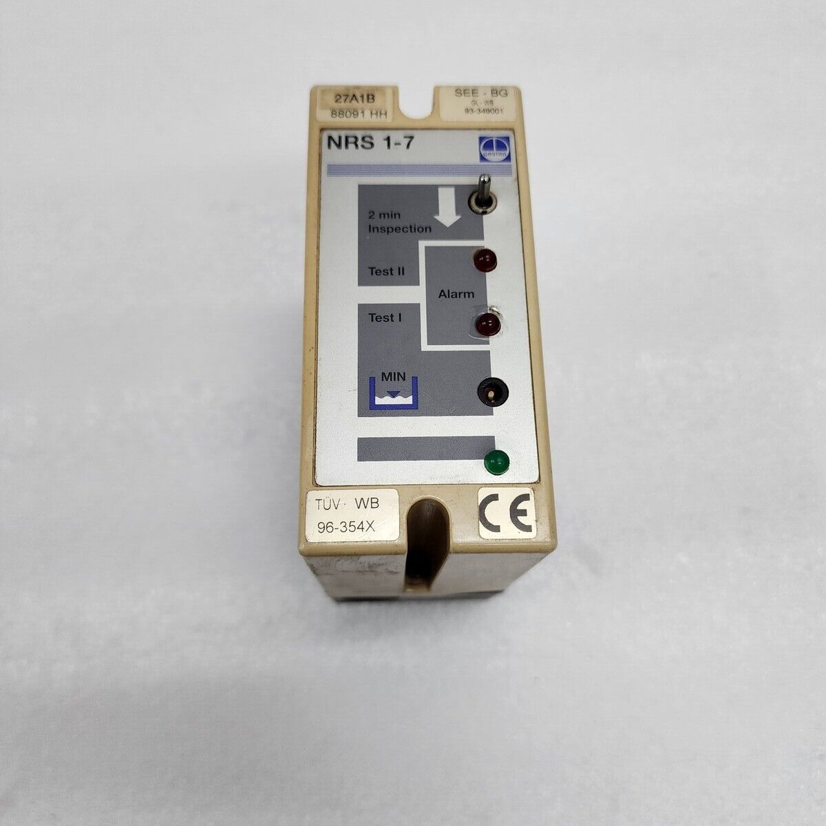 GESTRA NRS 1-7B 115V NRS 1-7 TUV WB 05-354 BOILER LEVEL SWITCH BODY BROKEN