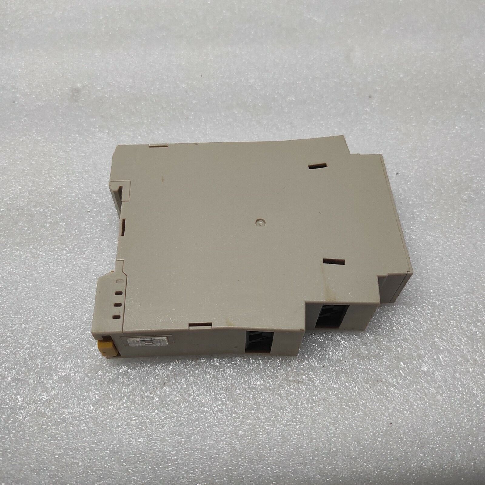 OMRON H3DE-M2 MULTIFUNCTION TIME RELAY 0.1S-120H 24-230VAC/DC