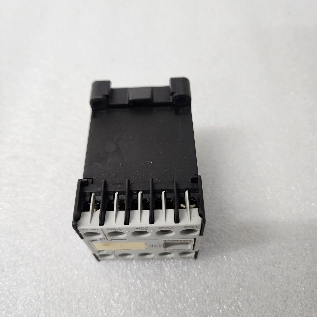 SIEMENS 3TH20 22-0AF6 CONTACTOR RELAY 22E 2NO+2NC