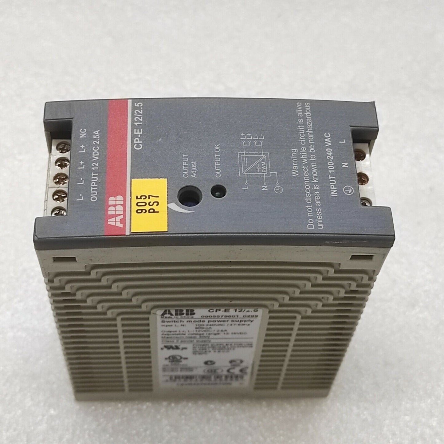 ABB CP-E 12/2.5 POWER SUPPLY 1SVR427032R1000 12VDC 2.5A LOT OF 2 UNIT