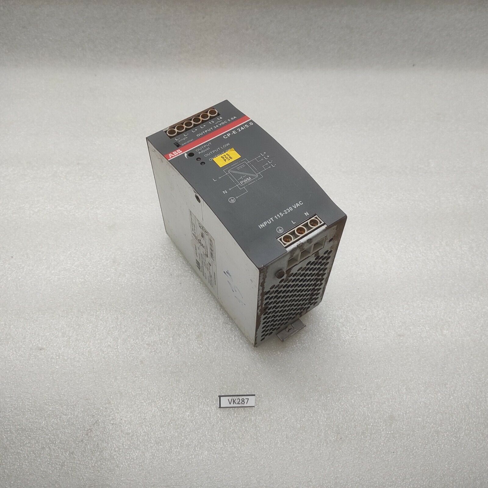 ABB CP-E 24/5.0 POWER SUPPLY 1SVR427034R0000 24VDC 5A SCREW RUSTED