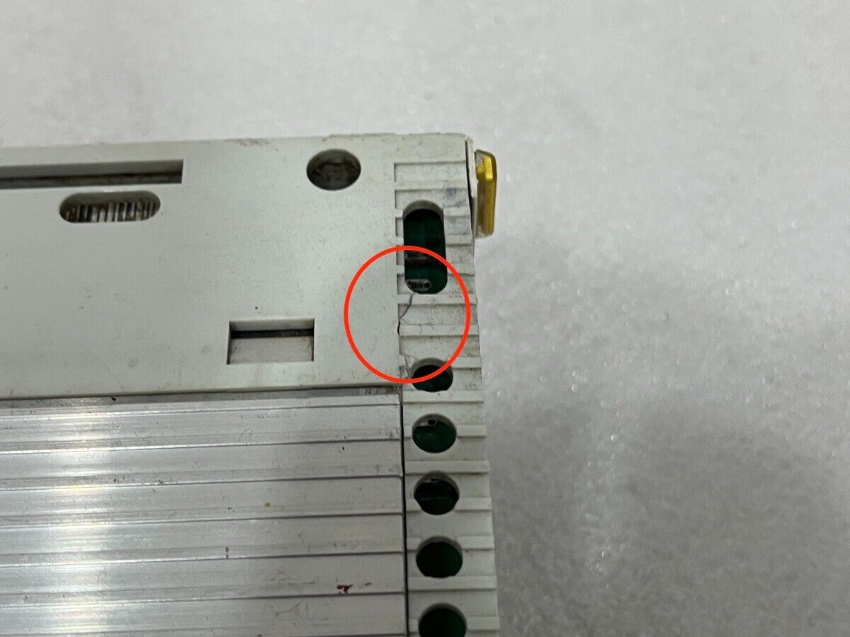 LENZE 00457833 8200 VECTOR INVERTER E82EV751_2C FREQUENCY DRIVE 01030782 230/240