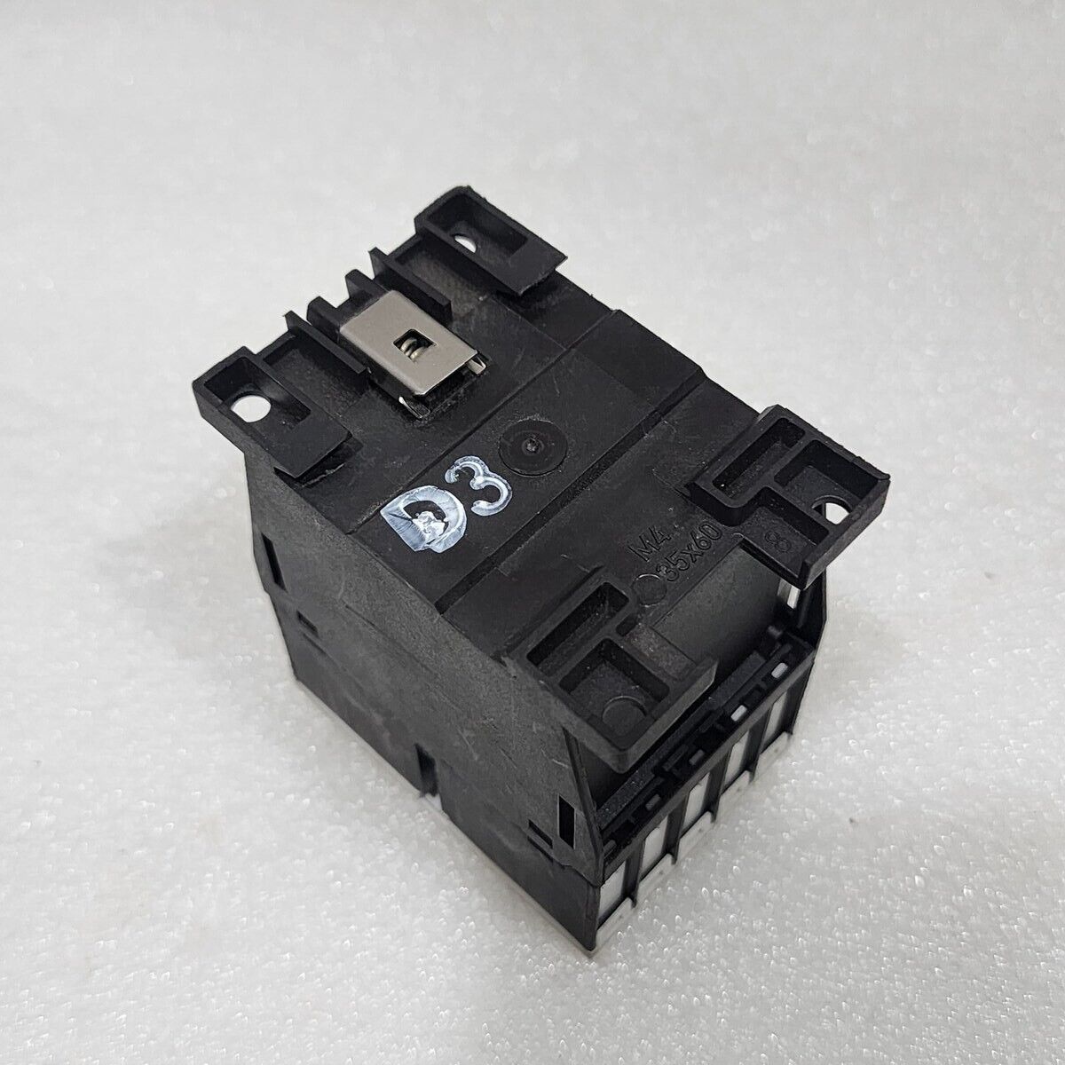 EATON DIL A-40 MAGNETIC CONTACTOR XTRE10B40 220VDC