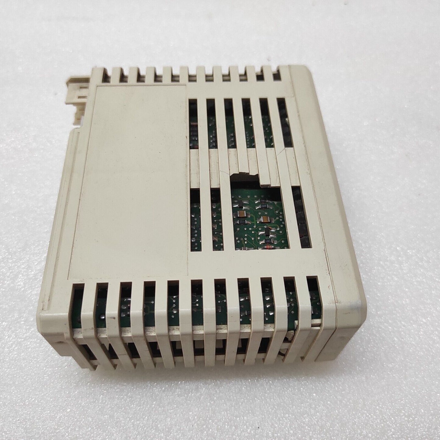 ABB AI810 3BSE008516R1 ANALOG INPUT MODULE BODY BROKEN