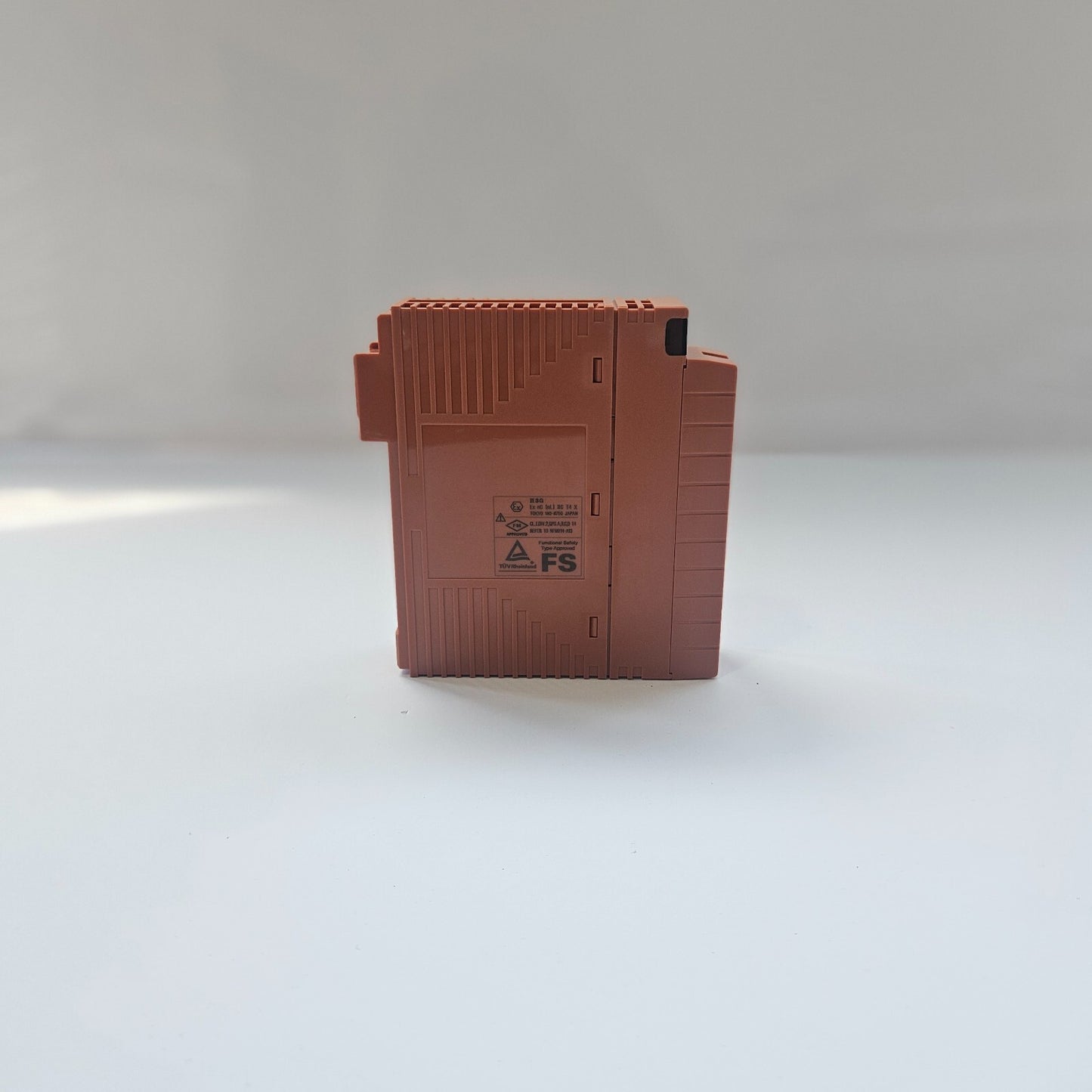 YOKOGAWA SDV541-S33 S2 DIGITAL OUTPUT MODULE