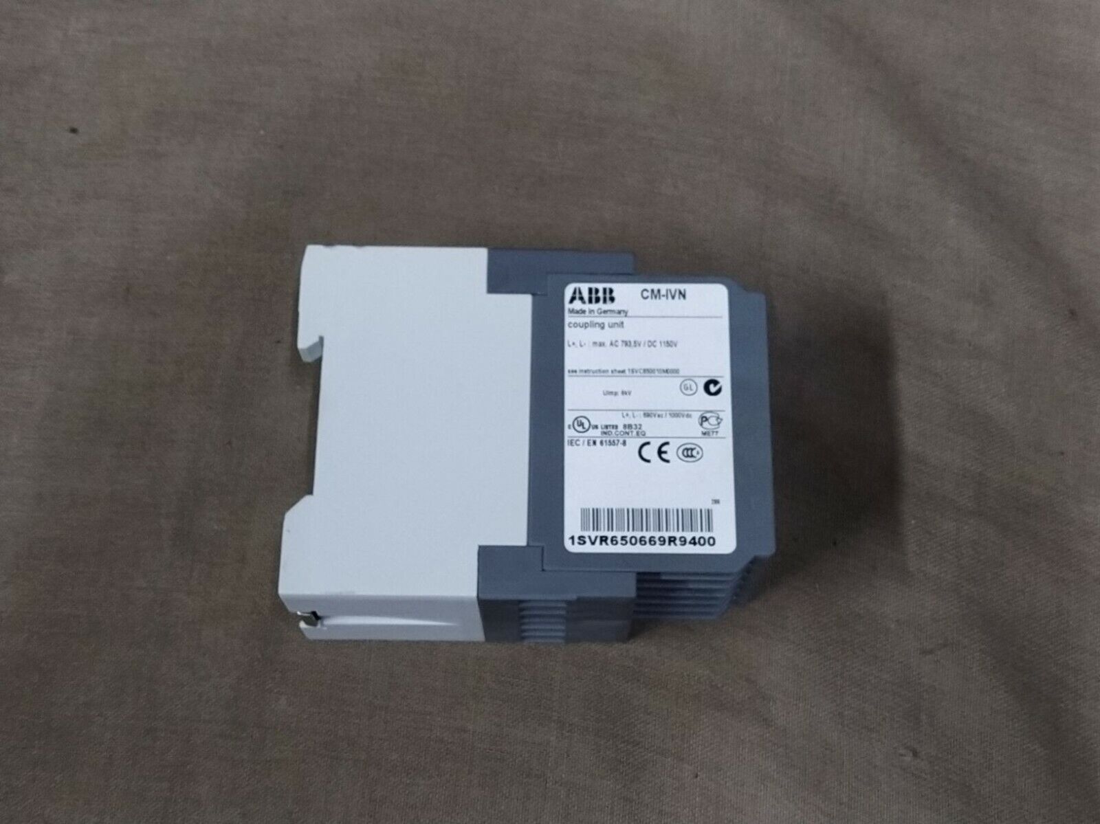 ABB CM-IVN Coupling Unit 1SVR650669R9400 NIB