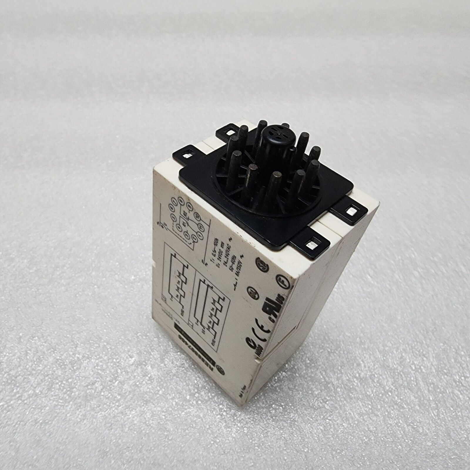 RE88867455 UNIVERSAL PLUG IN TIMING RELAY 24VDC/24-240VAC