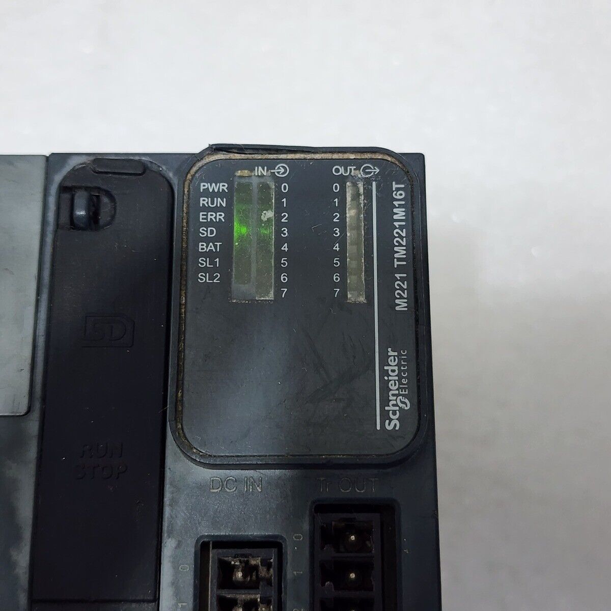 M221 LOGIC CONTROLLER TM221M16T