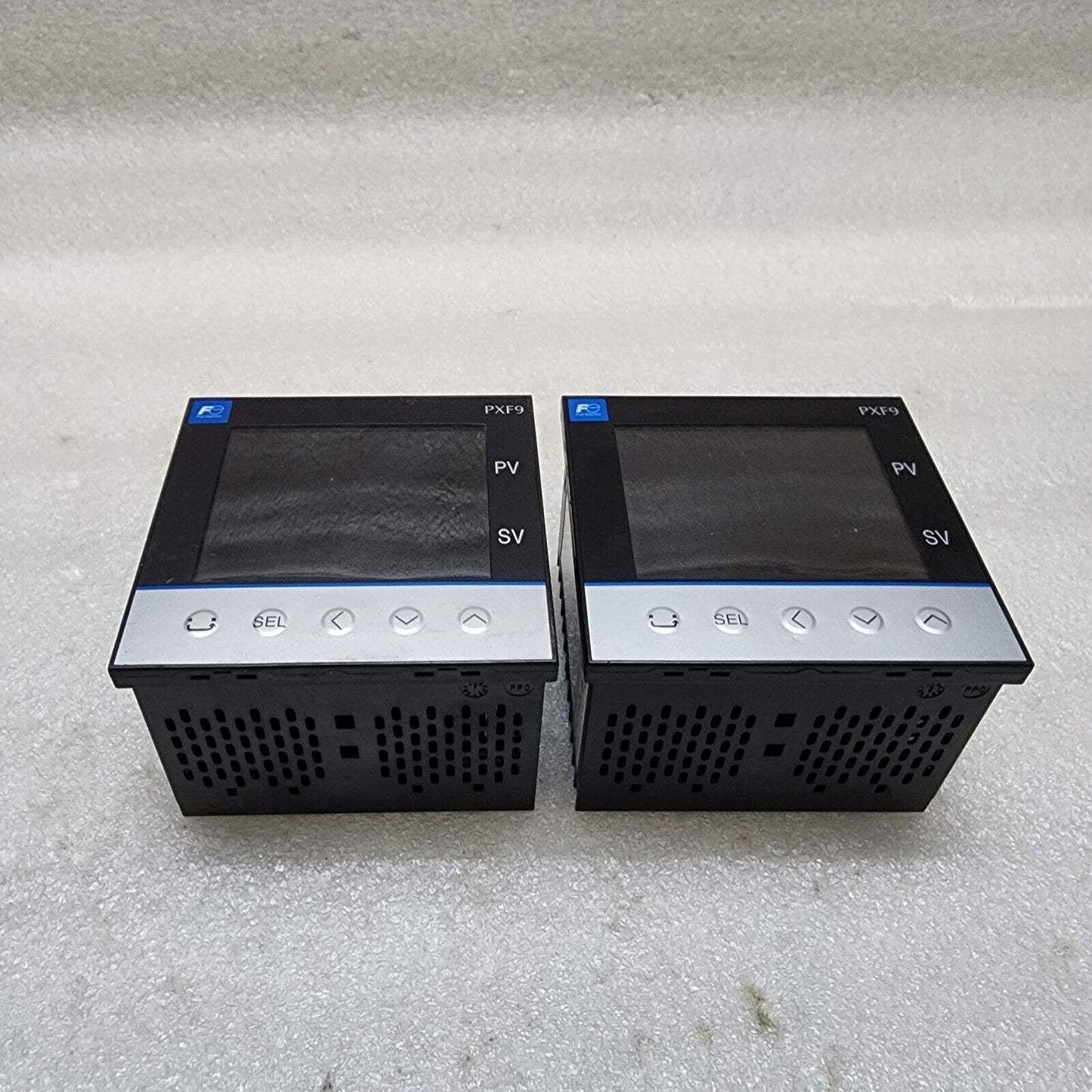 FUJI ELECTRIC PXF9AEY2-0V100 TEMPERATURE CONTROLLER 100-240VAC