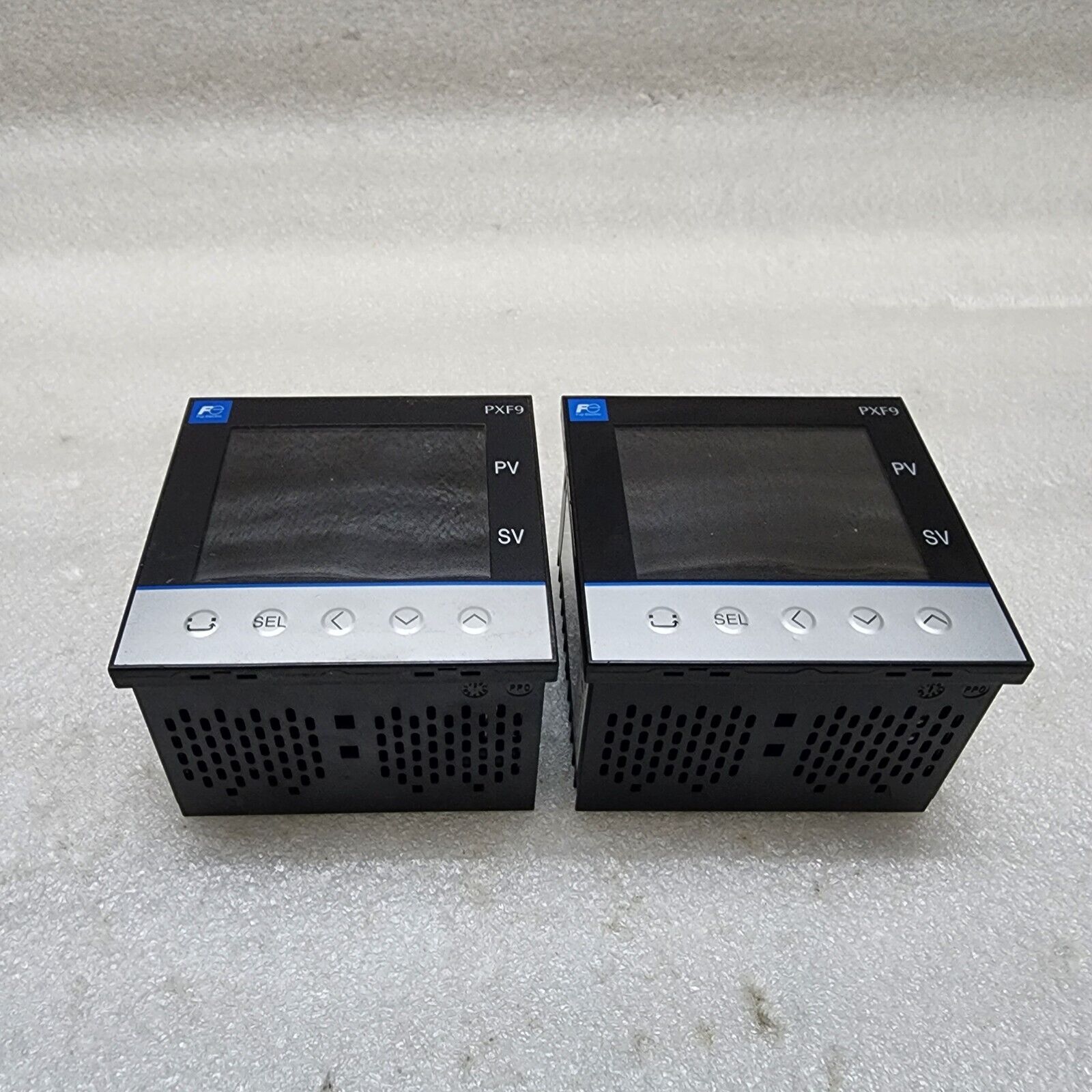 FUJI ELECTRIC PXF9AEY2-0V100 TEMPERATURE CONTROLLER 100-240VAC