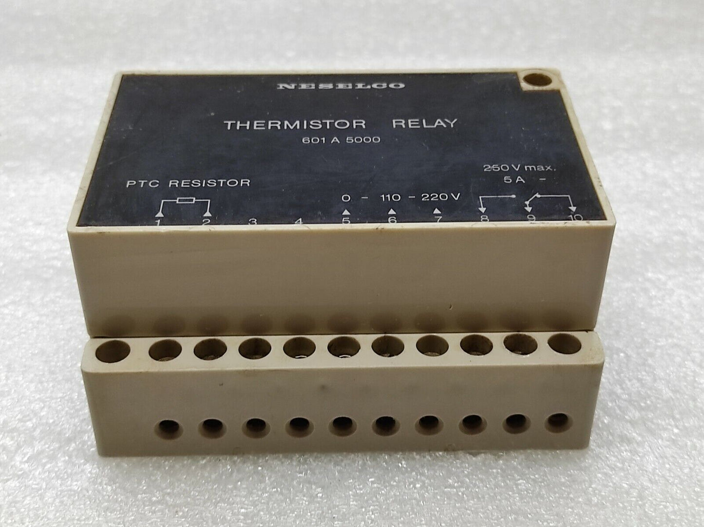 NESELCO 601 A 5000 THERMISTOR RELAY 601A5000