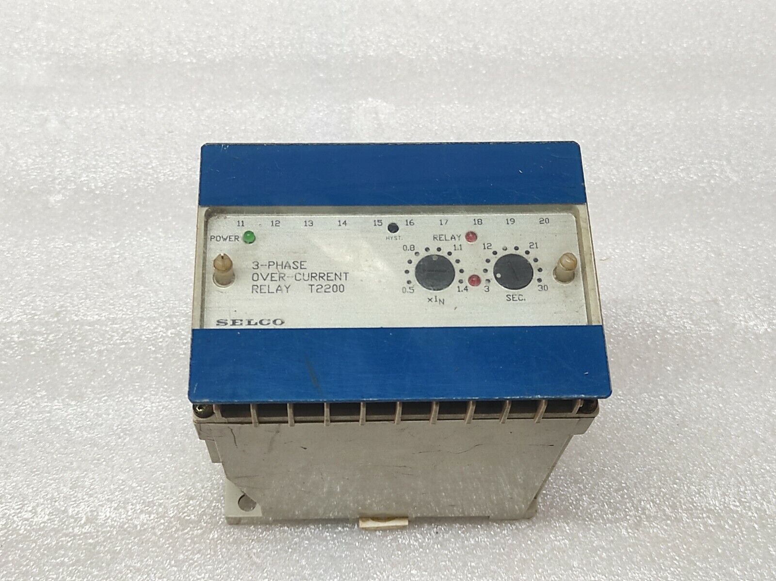 SELCO T2200-31 3-PHASE OVERCURRENT RELAY 440VAC