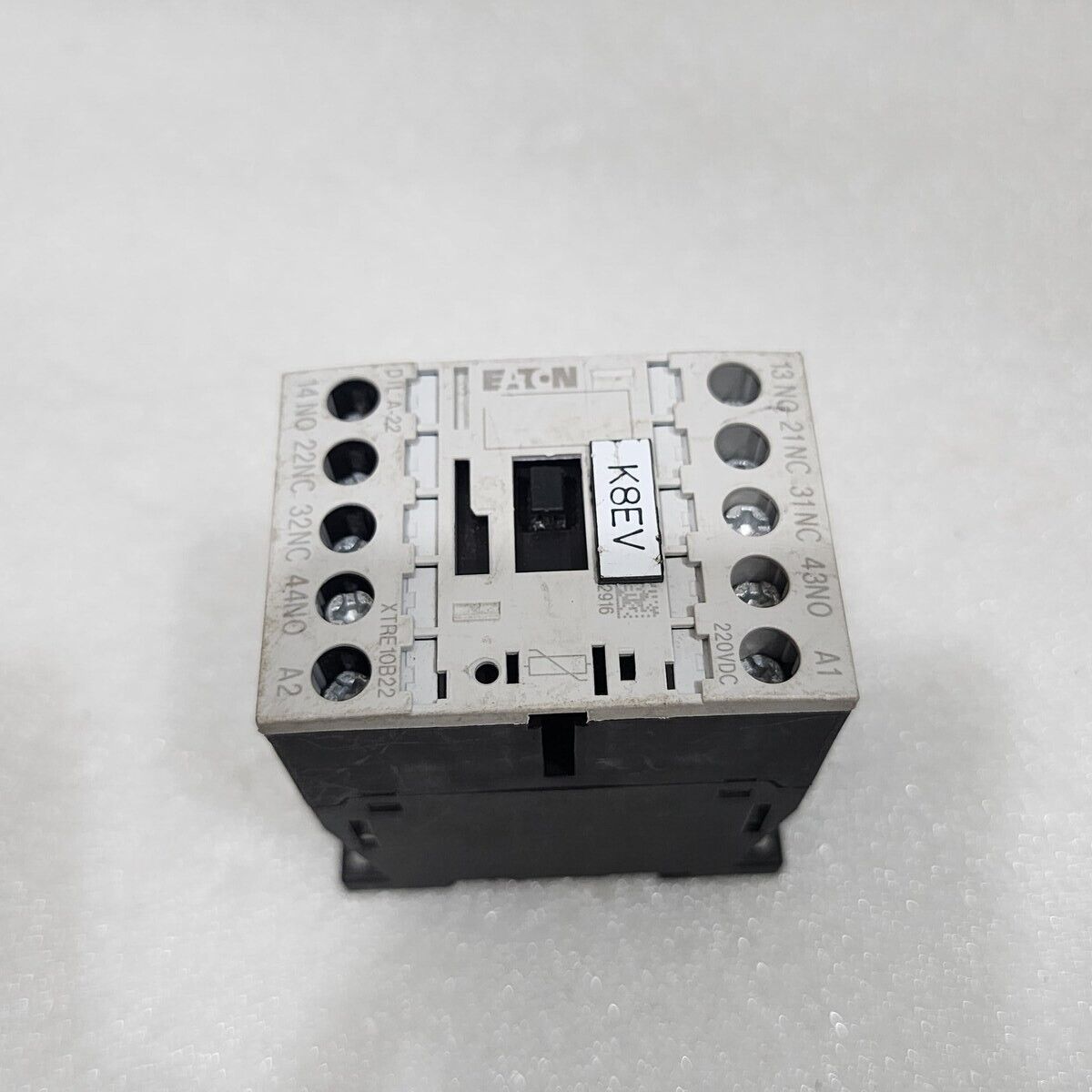 EATON DIL A-22 MAGNETIC CONTACTOR XTRE10B22 220VDC