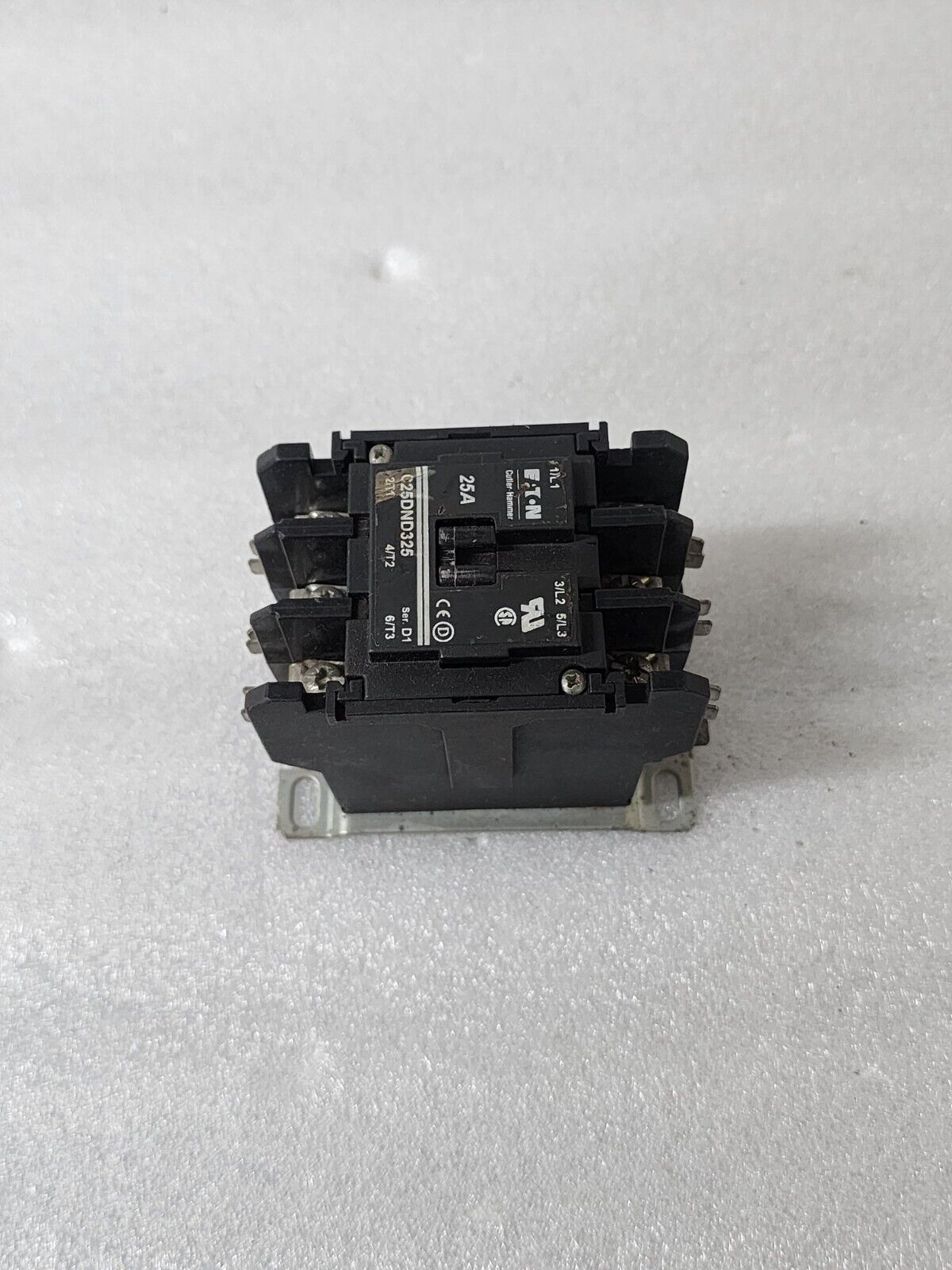 EATON C25DND325 3-POLE MAGNETIC CONTACTOR 25A 24VAC