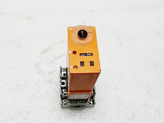 SYRELEC TCR2U TIMER RELAY 220VAC