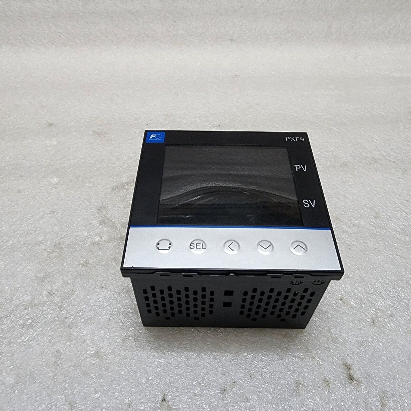 FUJI ELECTRIC PXF9AAY2-1VM00-P TEMPERATURE CONTROLLER 100-240VAC