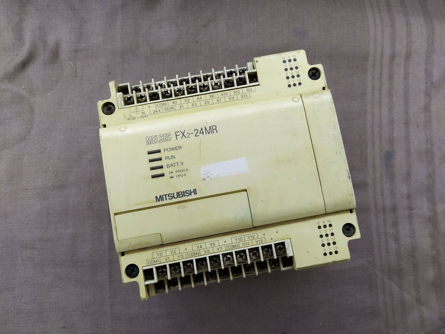 9Mitsubishi MELSEC FX2-24MR Programmable Controller 85-264V AC FX224MR