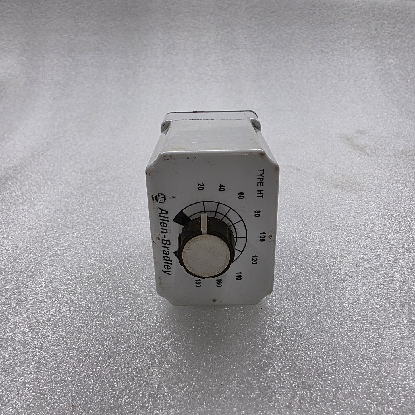 ALLEN BRADLEY 700HT12BA1 TIME DELAY RELAY 120VAC