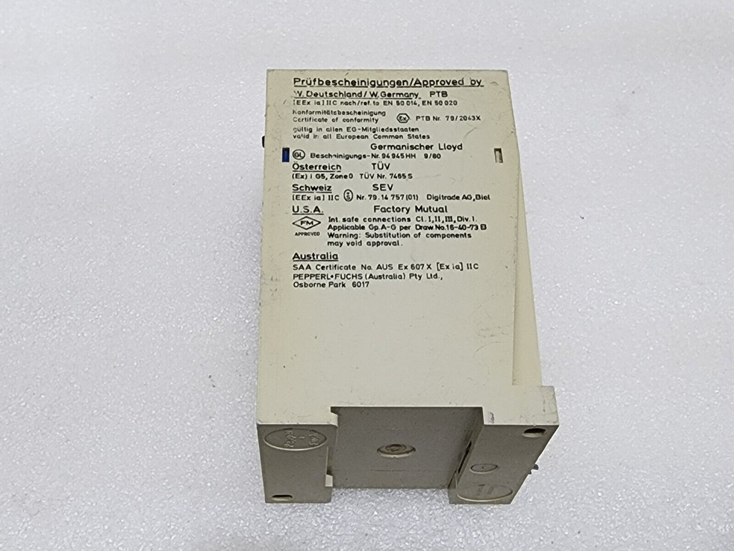 PEPPERL + FUCHS WE77 EX2 SWITCH AMPLIFIER 01669S 110VAC