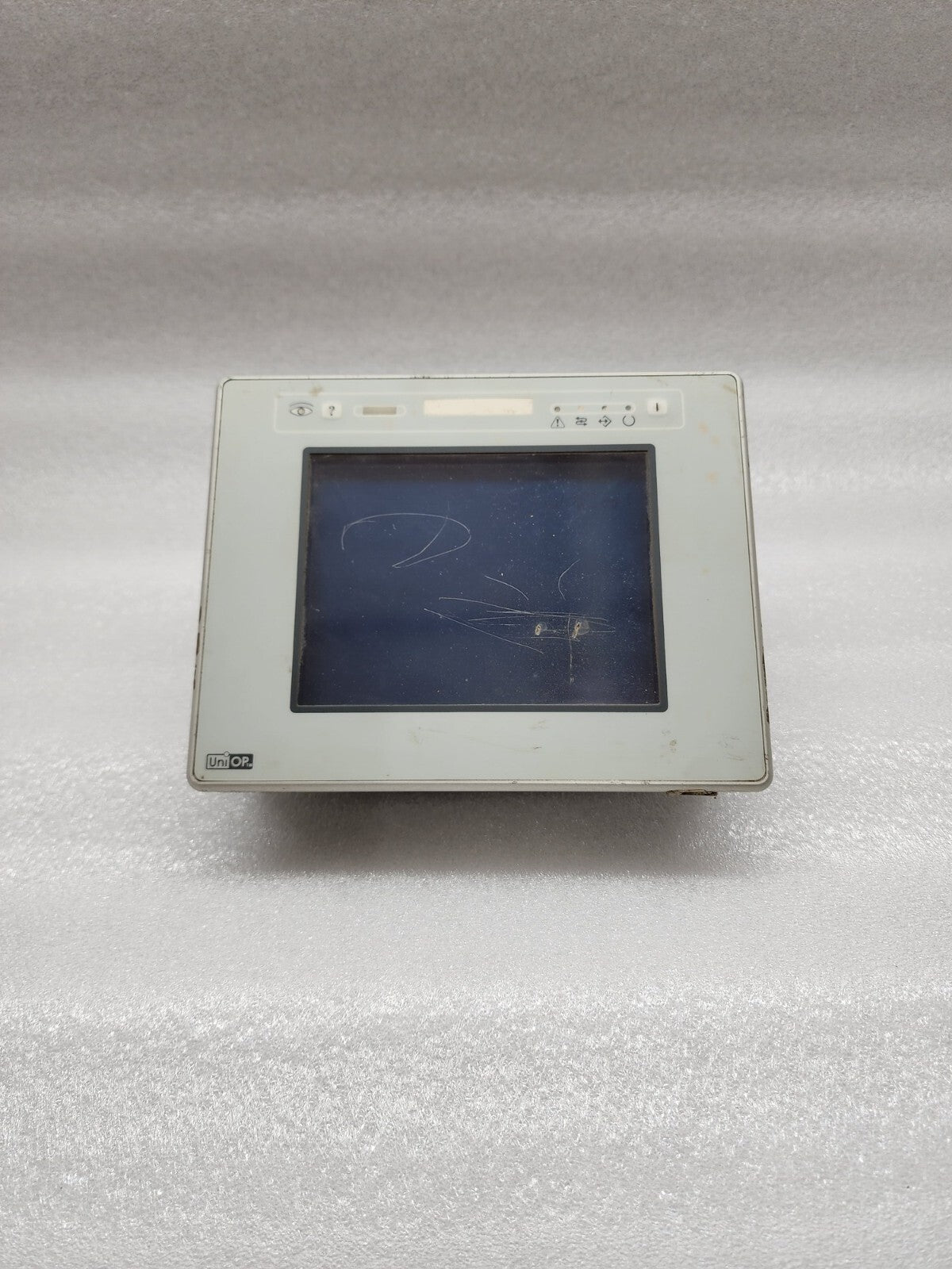 UNIOP ETOP05-0045 HMI OPERATOR PANEL 24VDC