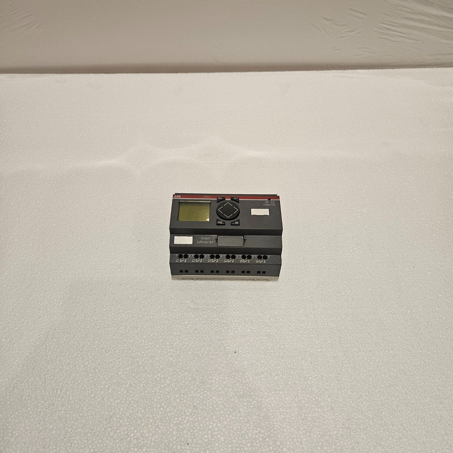 ABB LM041-CE18RDC LOGIC MODULE 1SVR440620R5300