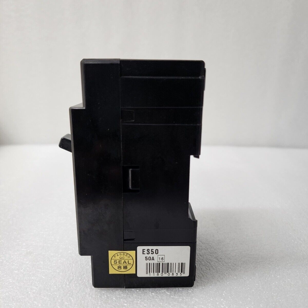 TOSHIBA ES50 3-POLE CIRCUIT BREAKER 50A