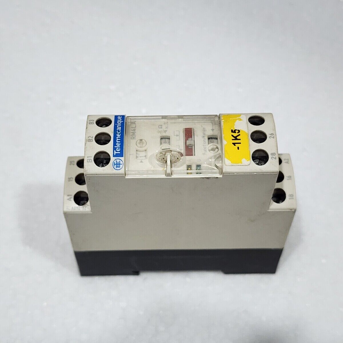 RM4LA32MW LIQUID LEVEL CONTROL RELAY 24-240VAC/DC