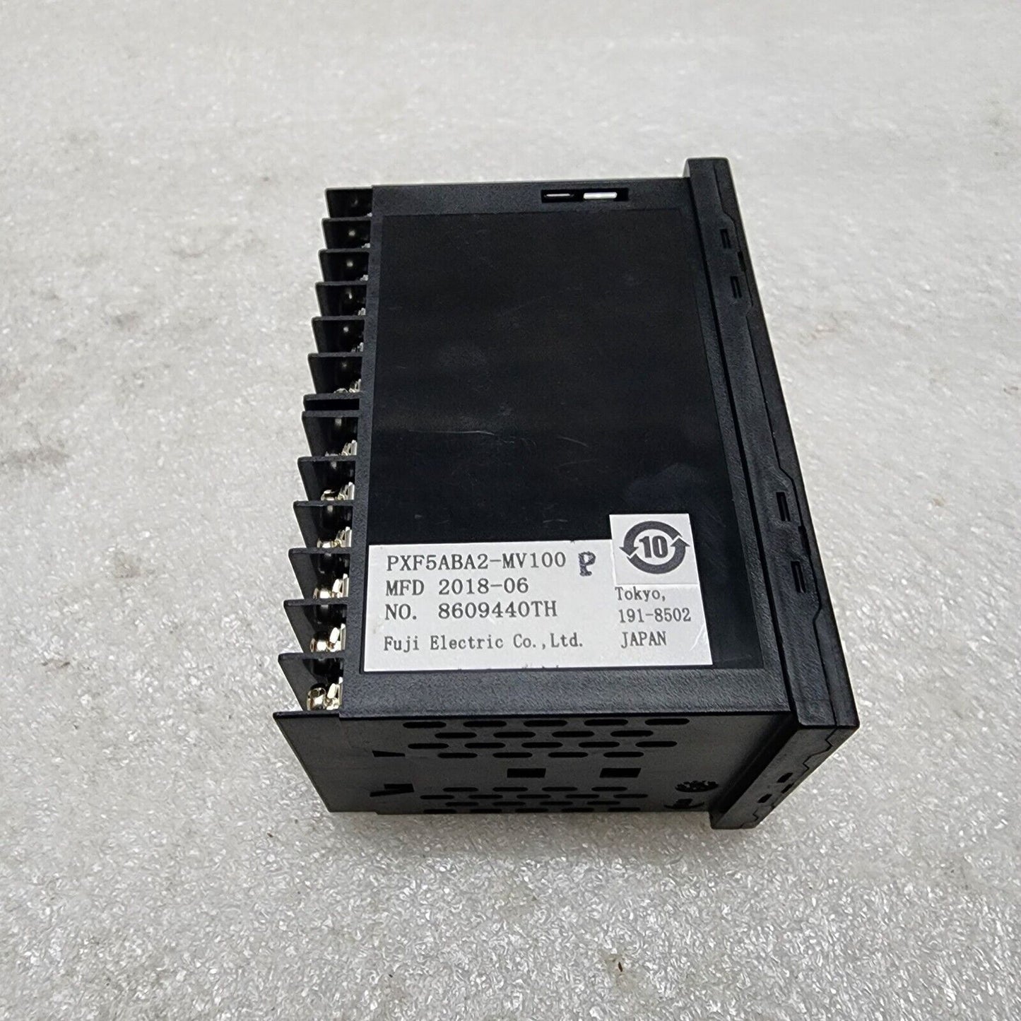 FUJI ELECTRIC PXF5ABA2-MV100-P TEMPERATURE CONTROLLER 100-240VAC
