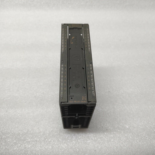SIEMENS SM322 DIGITAL OUTPUT MODULE 6ES7 322-1BL00-0AA0
