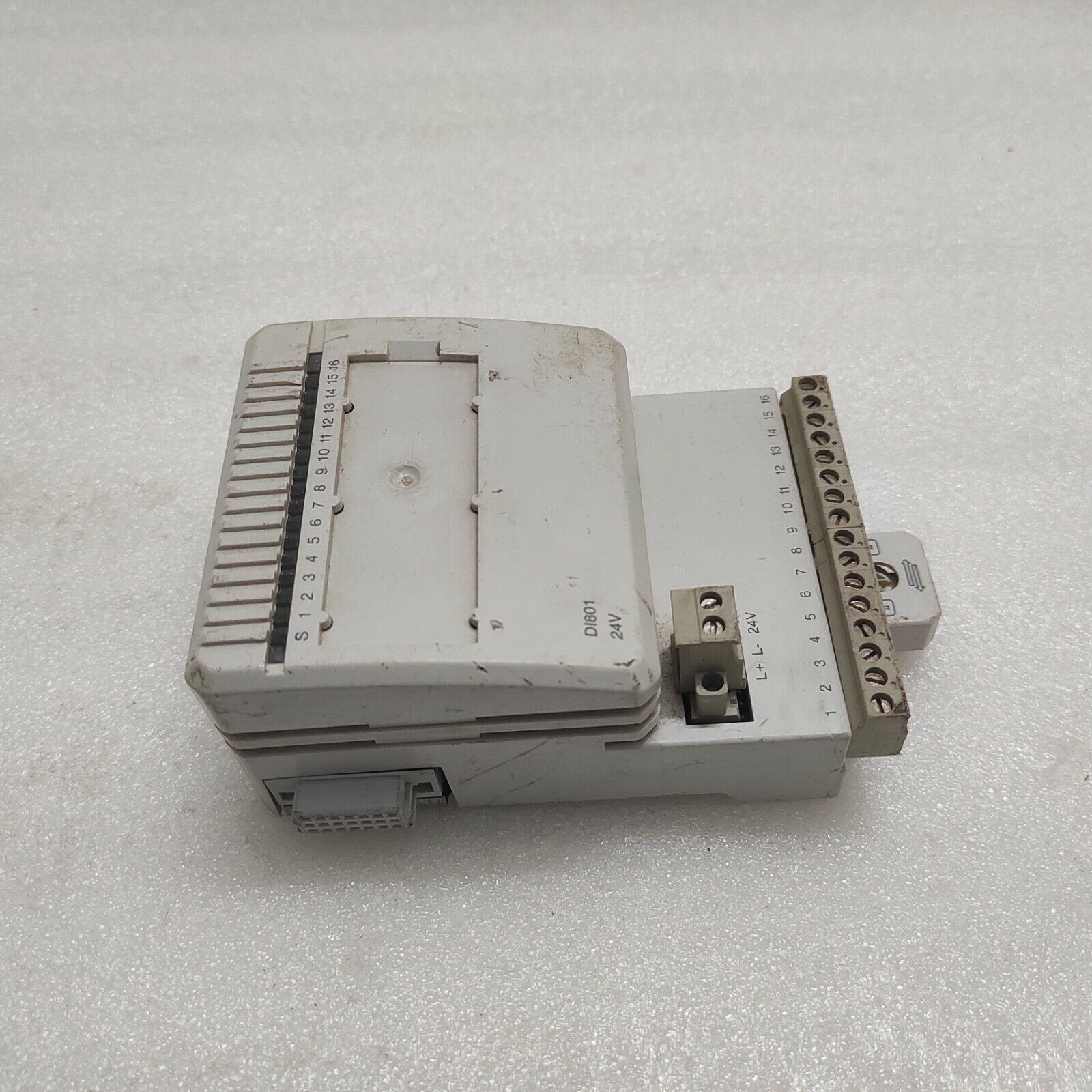 ABB DI801 DIGITAL INPUT MODULE 3BSE020508R1